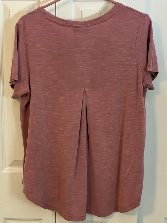 MOD REF Women’s V Neck Short Sleeve Flowing Mauve T Shirt- Size Large - Picture 9 of 13